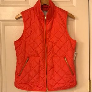 NWT Lightweight Coral Quilted Vest 🎉